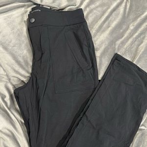 Athleta Trekie Hike Pant